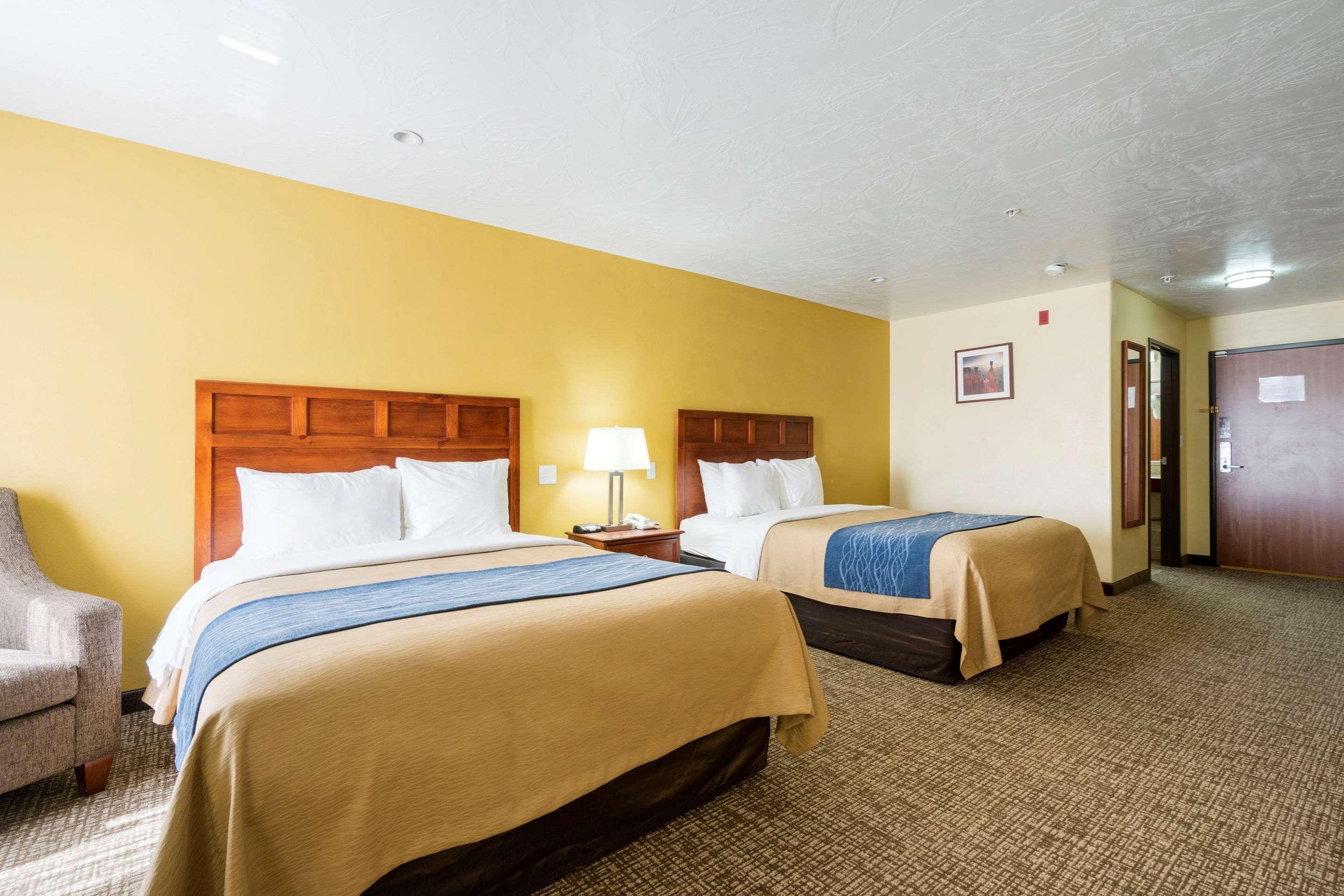 Comfort Inn & Suites Cedar City Bagian luar foto